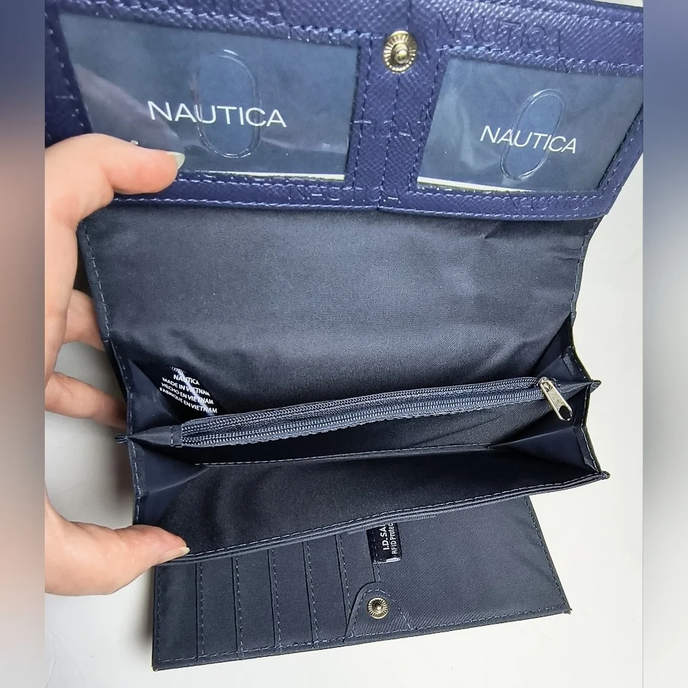 Nautica Navy Indigo Women's Money Manager Deep Sea Dive RFID Wallet NWT